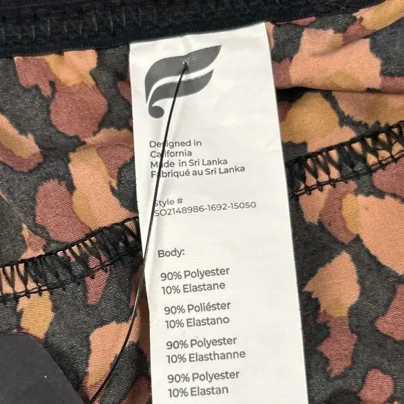 Fabletics Mens XL The 7" Fundamental Shorts Unlined Pockets Stretch New - Picture 2 of 8